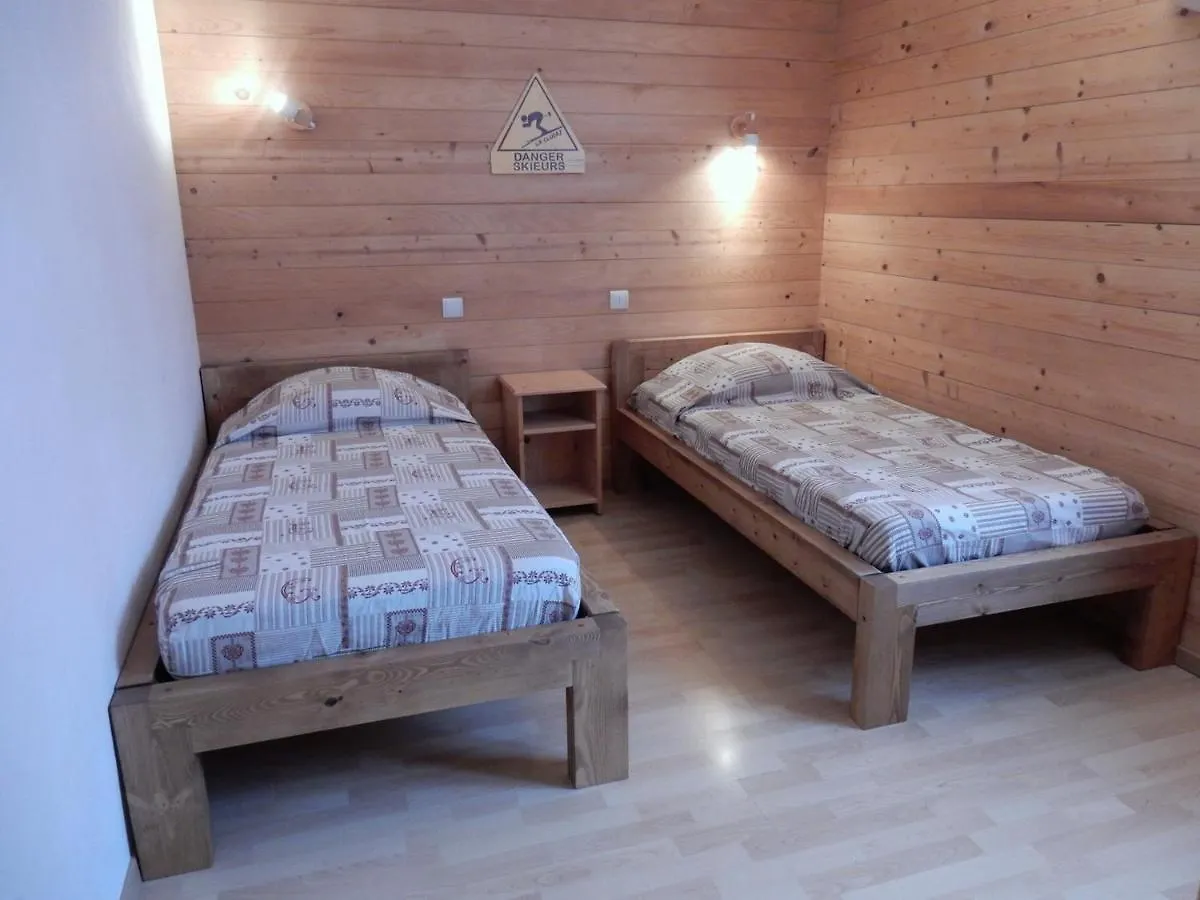 Appartement 3 Chambres Au Centre De La Clusaz, A 100M Des Pistes, Proche Cours De Ski. Wifi Inclus - Fr-1-437-4 Apartment