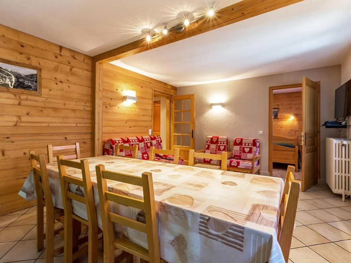Appartement 3 Chambres Au Centre De La Clusaz, A 100M Des Pistes, Proche Cours De Ski. Wifi Inclus - Fr-1-437-4 0*,