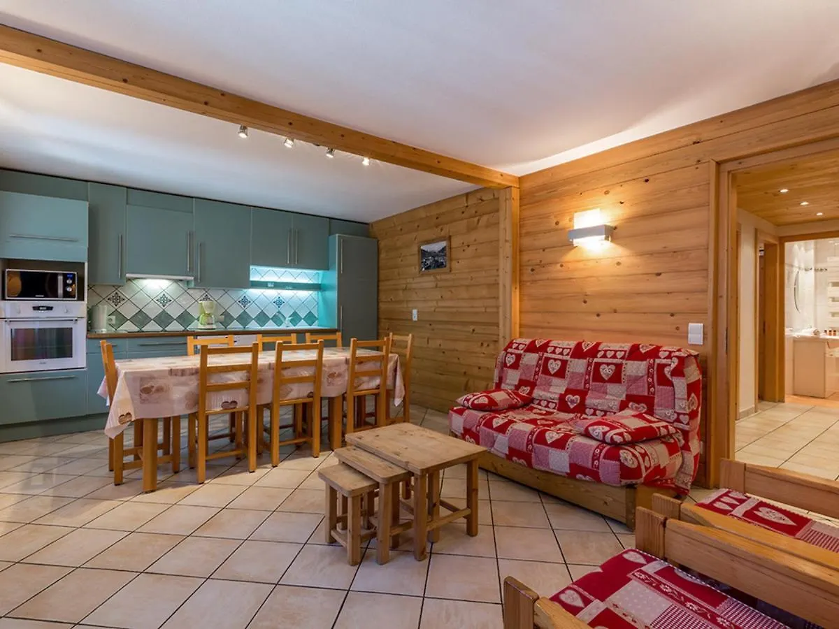 Appartement 3 Chambres Au Centre De La Clusaz, A 100M Des Pistes, Proche Cours De Ski. Wifi Inclus - Fr-1-437-4 Apartment